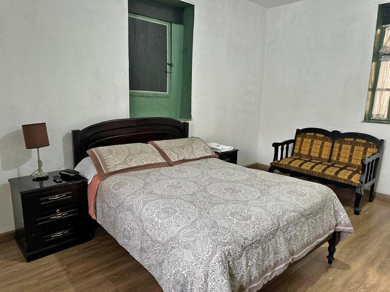 Hostal Latina Cuenca Extérieur photo