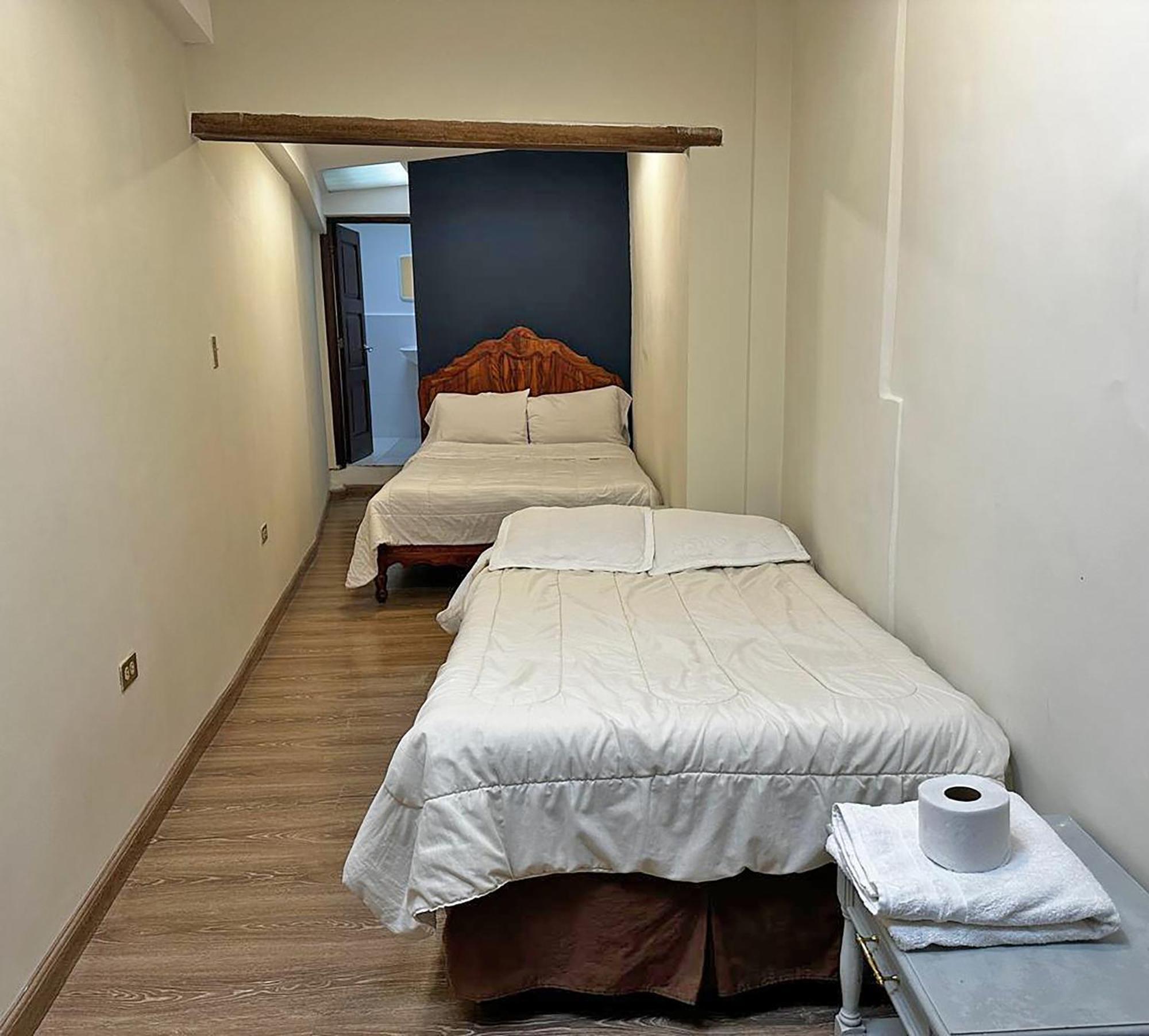 Hostal Latina Cuenca Extérieur photo